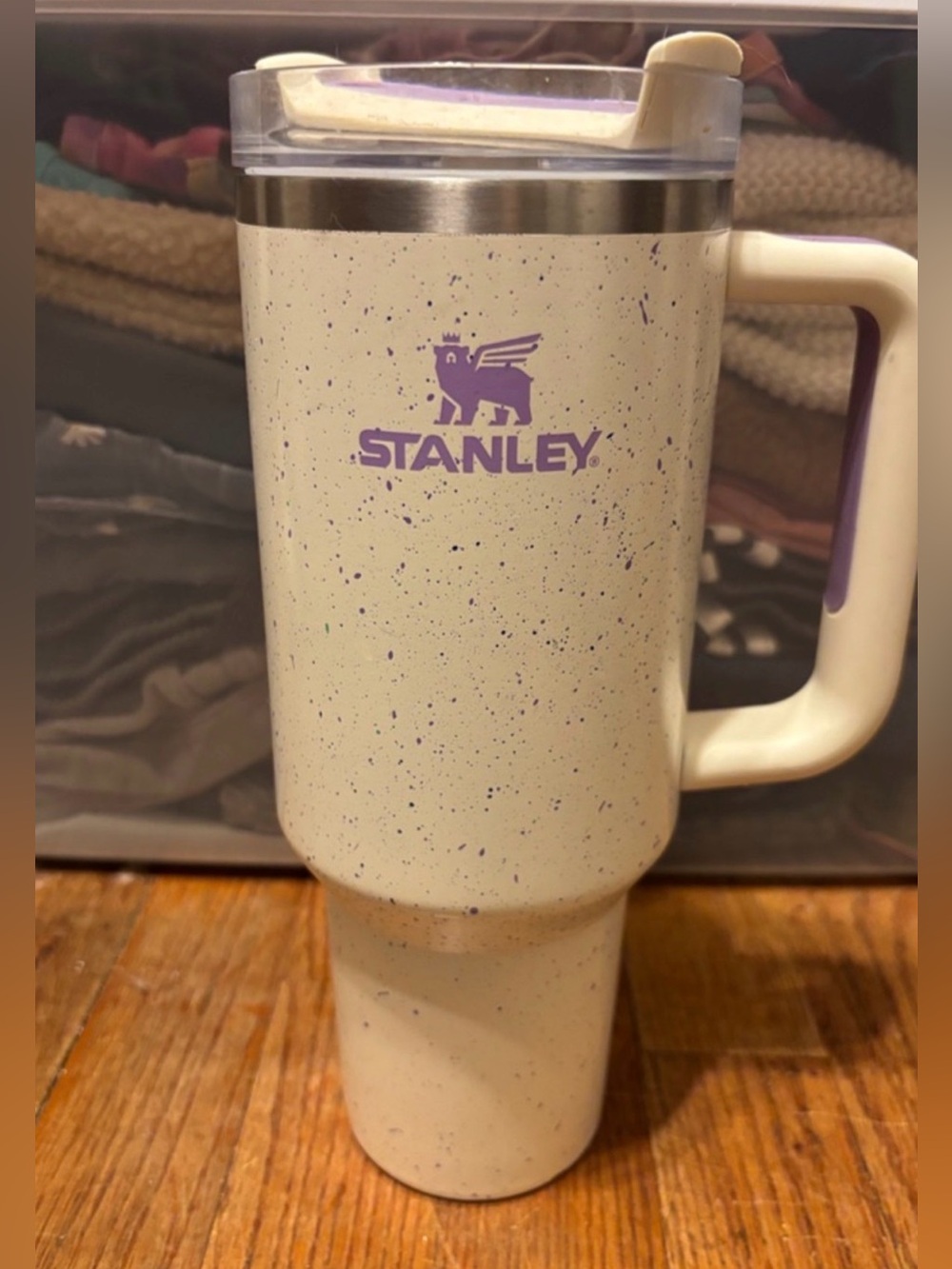 Stanley Quencher FlowState Tumbler 40oz, Cream Speckle w/ straw and free boot